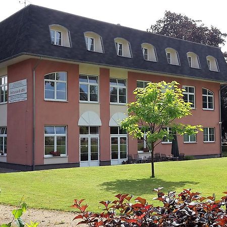Vzdělávací Středisko a Hotel Varnsdorf Esterno foto